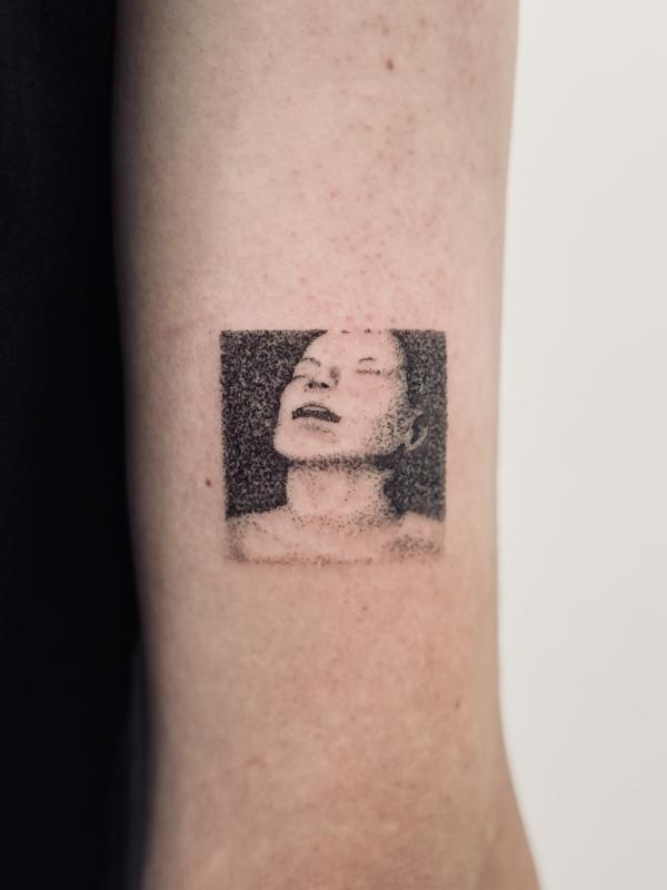 Blackwork Radiohead Tattoo