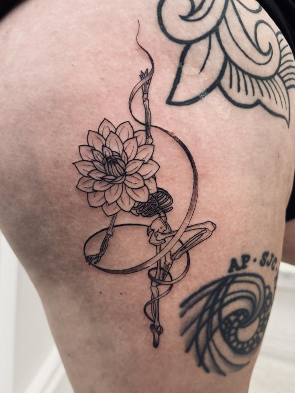Surrealism Tattoo Skelly Flowerhead