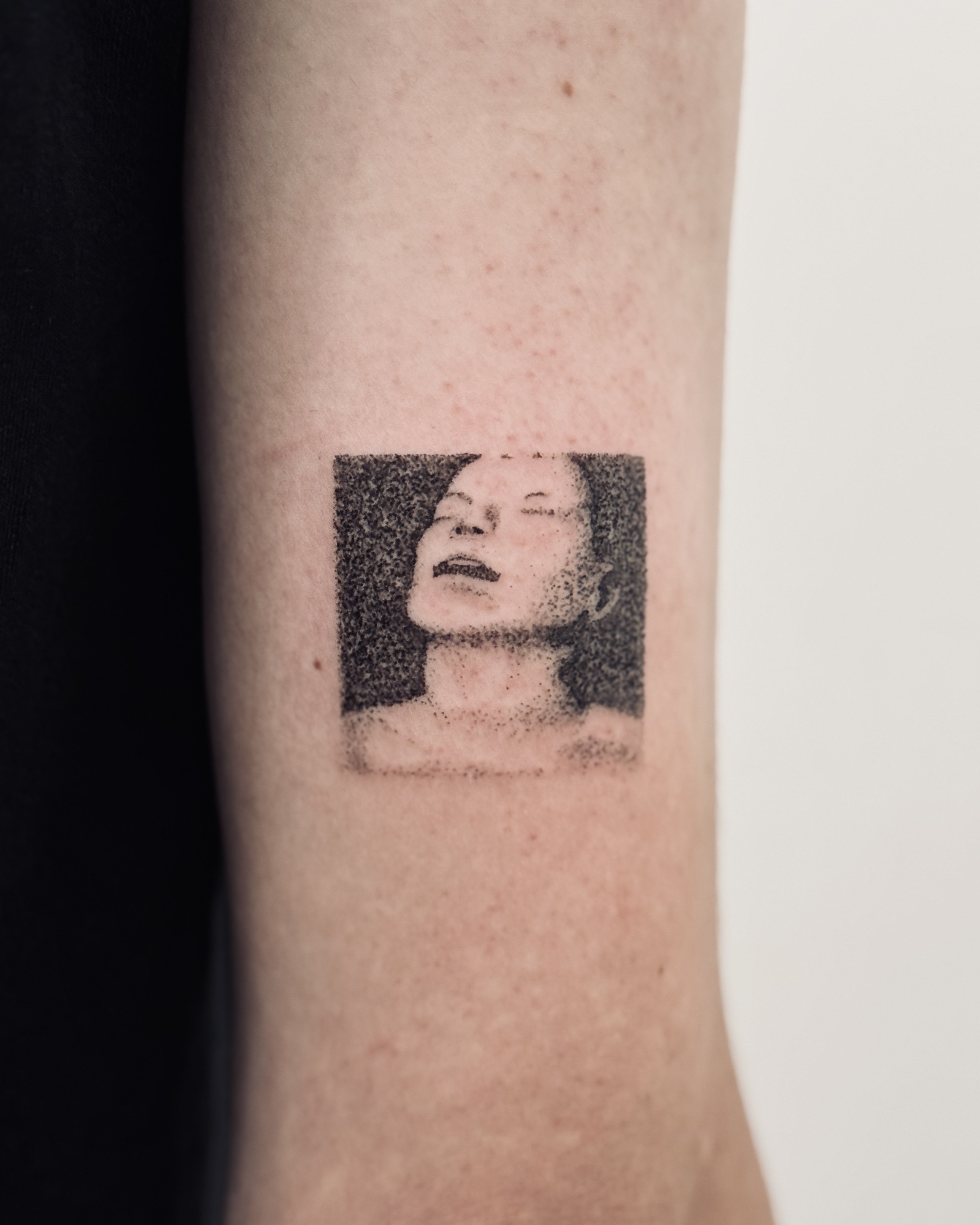 Blackwork Radiohead Tattoo